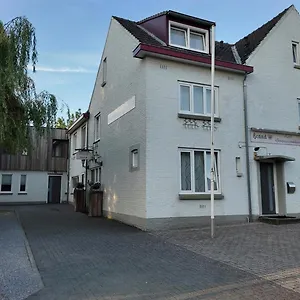 https://hotel-de-lange-akker.valkenburgaandegeul-hotels.com